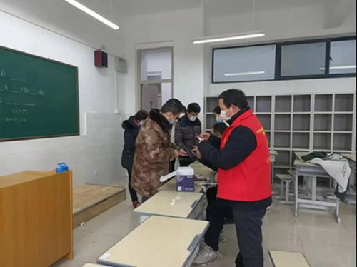 登封教育人 同心抗疫，全力護(hù)航核酸檢測(cè)平穩(wěn)有序
